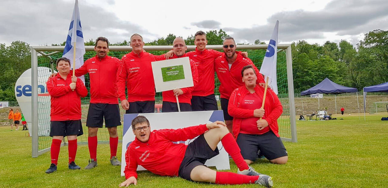 Internationaler SENI Cup 2022 – Pfeiffers-Kicker holen 4. Platz Fußballmannschaft der Pfeifferschen Stiftungen