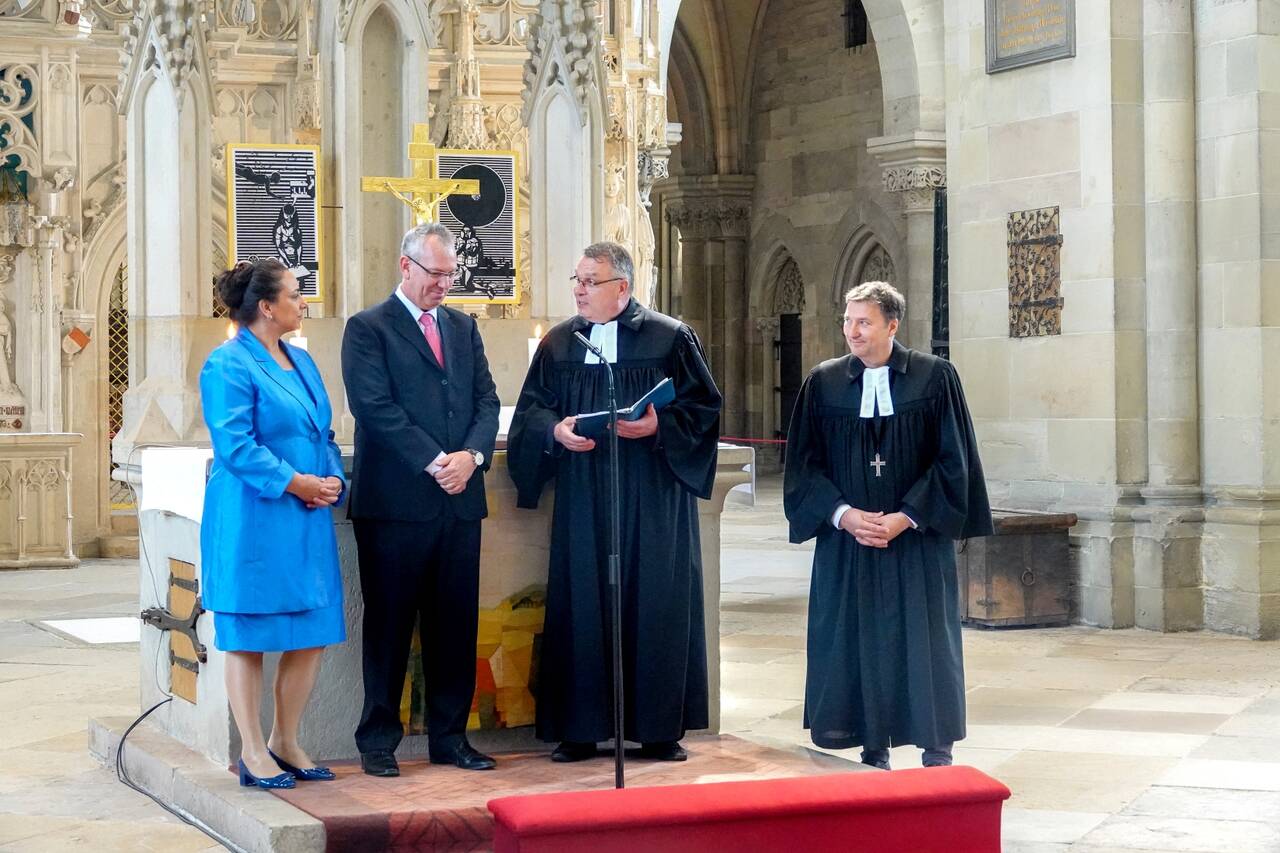 Einführung und Segnung der Vorstände der Pfeifferschen Stiftungen im Magdeburger Dom