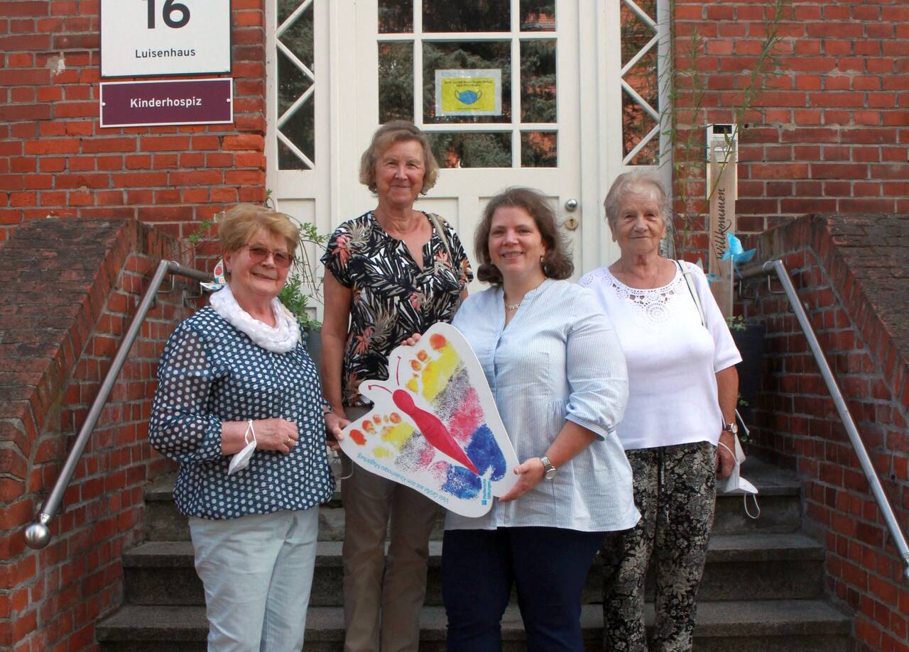 Spendenübergabe Volkssolidarität Atzendorf an das Kinderhospiz Magdeburg