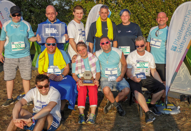 Gruppenbild des Teams der Pfeifferschen Stiftungen