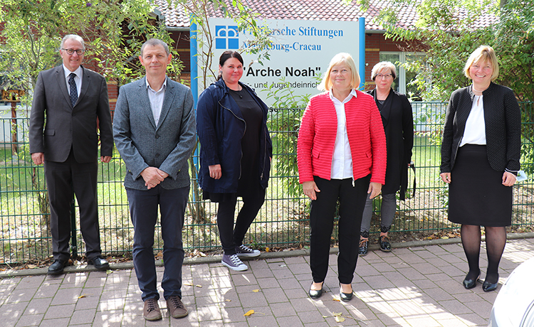 Landtagspräsidentin besucht „Arche Noah“: Aktuelle Herausforderungen im integrativen Kinder- und Jugendheim Gabriele Brakebusch besuchte das integrative Kinderheim der Pfeiffersche Stiftungen