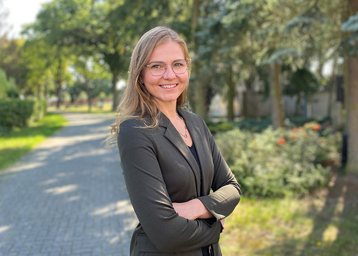 Quartiersmanagerin Aileen Hilbring Um Schritt für Schritt aus der Pandemie in den Alltag zu kommen haben Impfzentren in ganz Deutschland ihre Arbeit für Impfwillige aufgenommen. Der derzeitig freigegebene Impfstoff ist für mobile Lösungen, die Einzelfahrten bedeuten, nicht geeignet, da er zubereitet aktuell nicht transportabel ist.